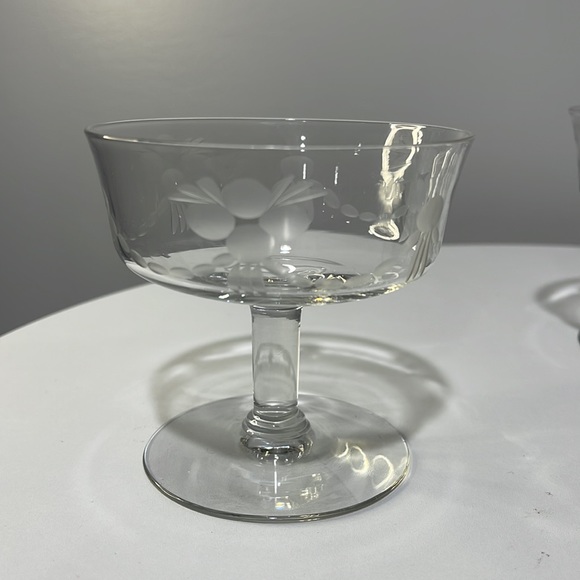 Vintage Mid-century modern etched short-stem champagne sorbet glasses set of 5 - Picture 4 of 13